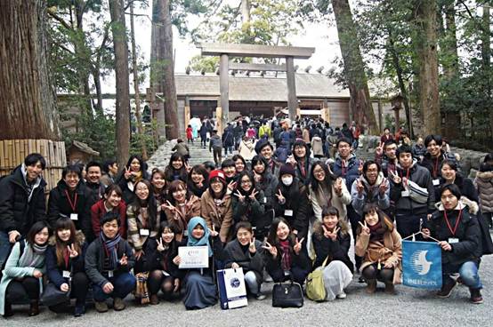 日语132龚本松(右上2)随关西国际大学师生去三重县修学旅行.JPG